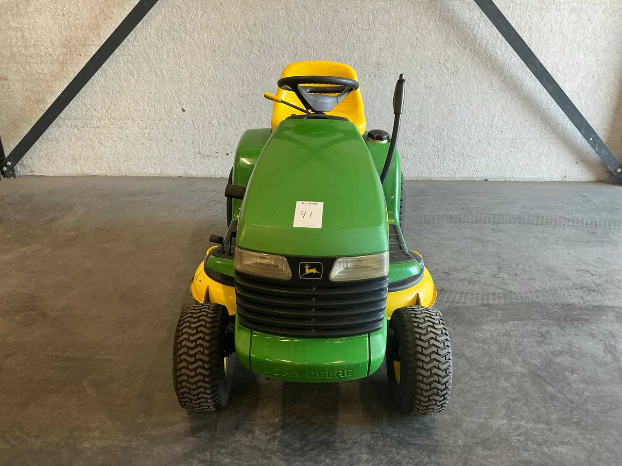 John Deere LT155 - Cortador de grama: foto 2 John Deere LT155 - Cortador de grama: foto 2
