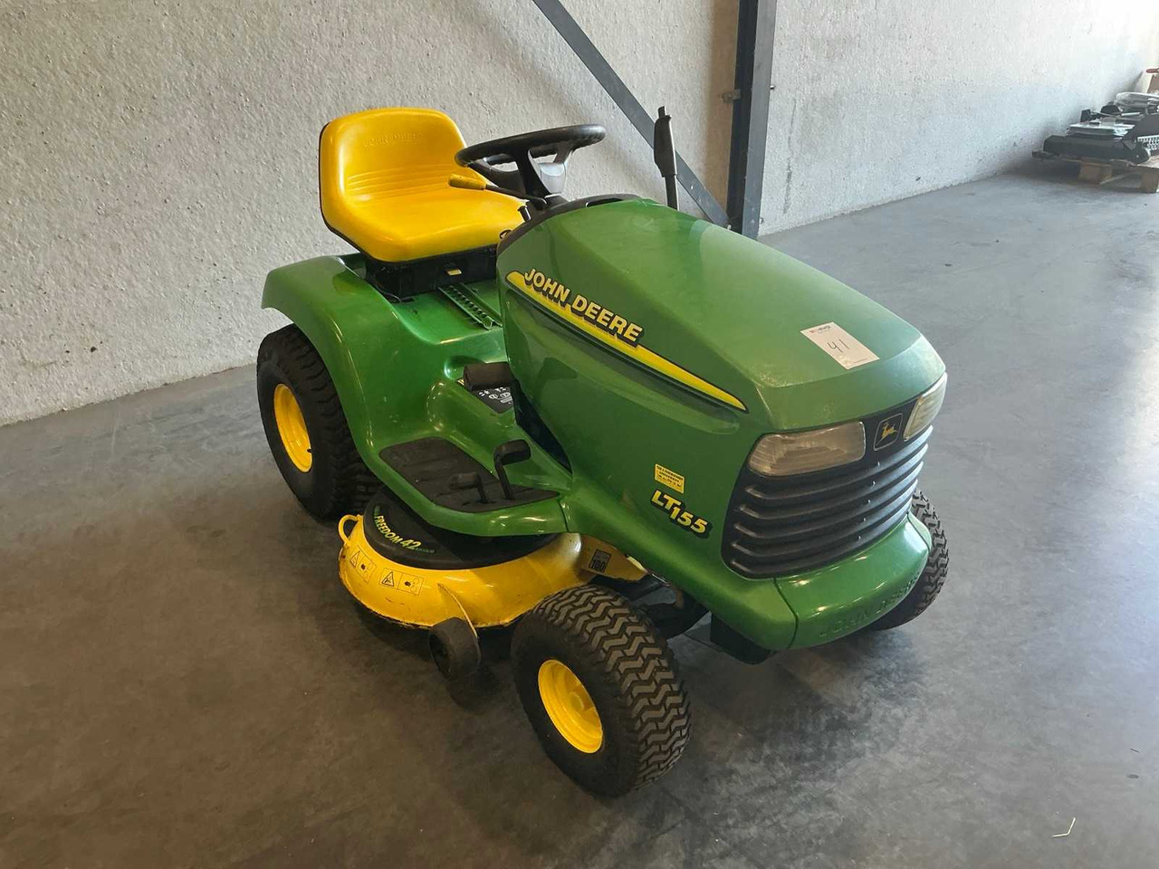 John Deere LT155 - Cortador de grama: foto 3 John Deere LT155 - Cortador de grama: foto 3
