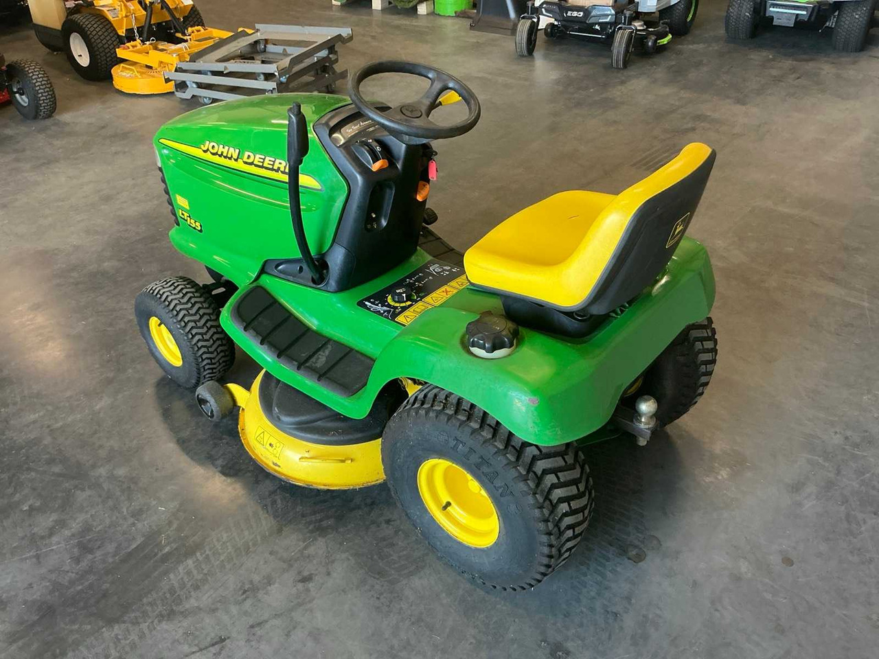 John Deere LT155 - Cortador de grama: foto 5 John Deere LT155 - Cortador de grama: foto 5