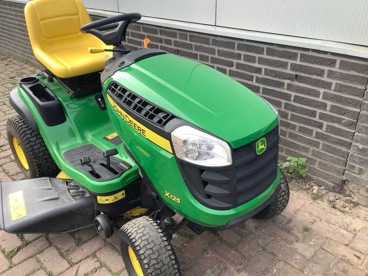 John Deere x125 - Cortador de grama: foto 4 John Deere x125 - Cortador de grama: foto 4