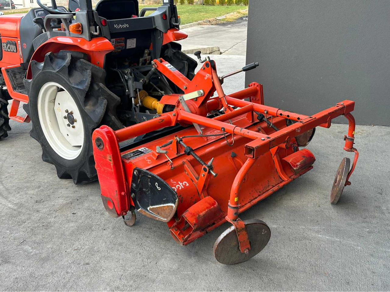 KUBOTA - GB200 - 4-WHEEL DRIVE TRACTOR - Trator: foto 5 KUBOTA - GB200 - 4-WHEEL DRIVE TRACTOR - Trator: foto 5