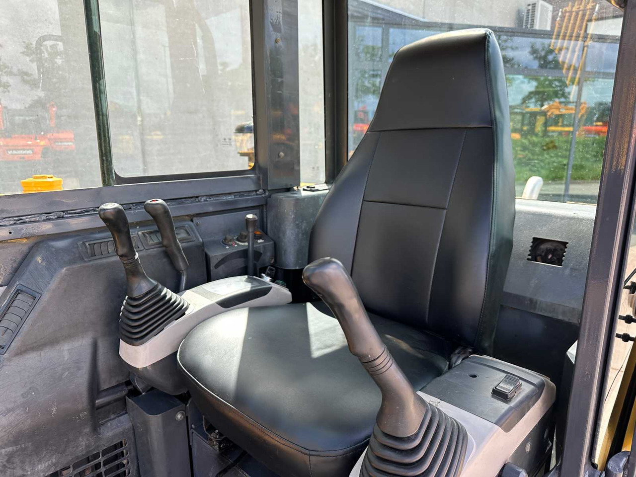 Escavadora de rastos Komatsu PC56-7: foto 30