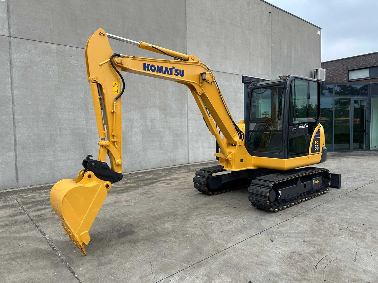 Komatsu PC56-7 - Escavadora de rastos: foto 1 Komatsu PC56-7 - Escavadora de rastos: foto 1