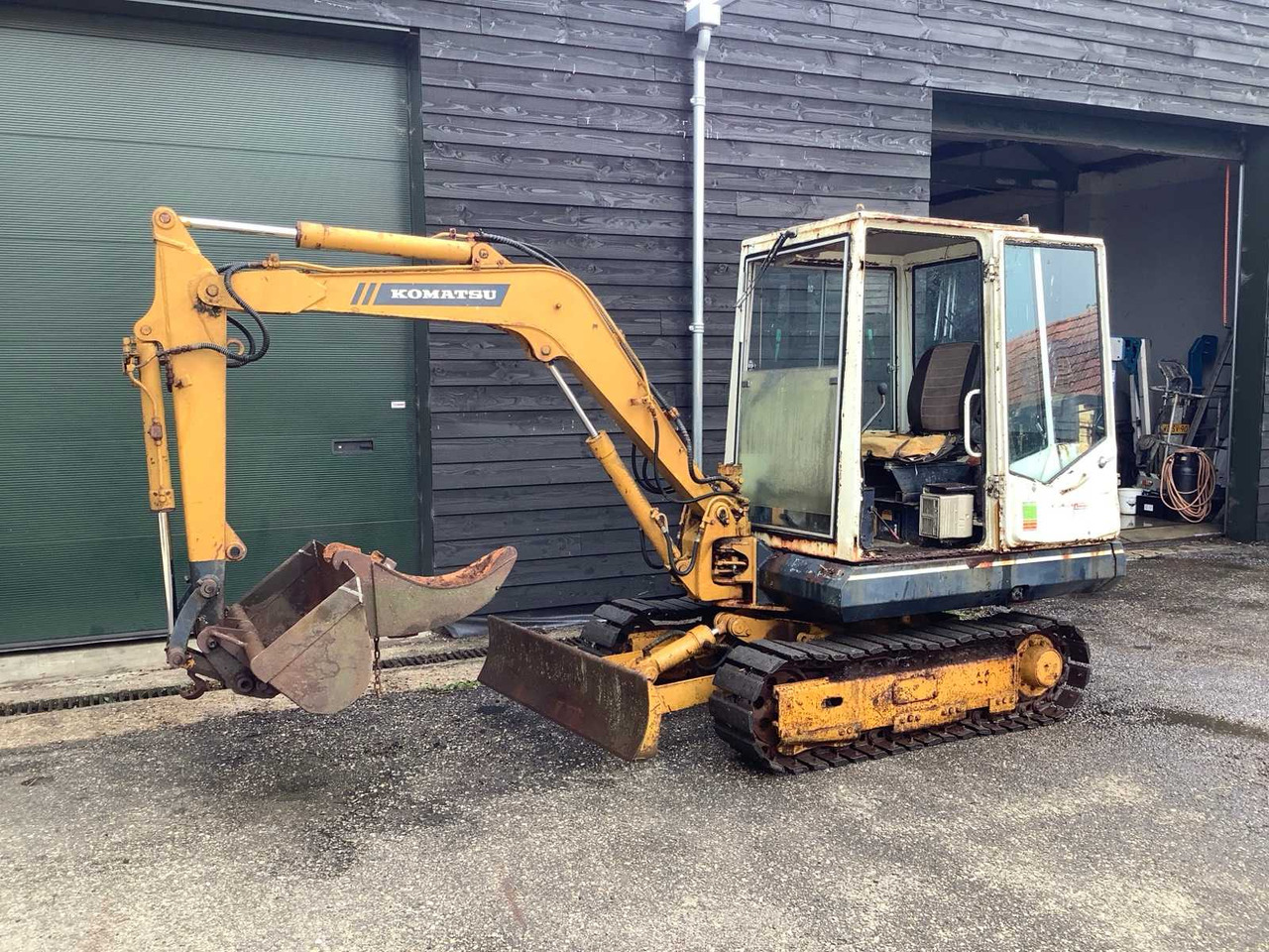 Komatsu pc30 - Mini escavadeira: foto 1 Komatsu pc30 - Mini escavadeira: foto 1