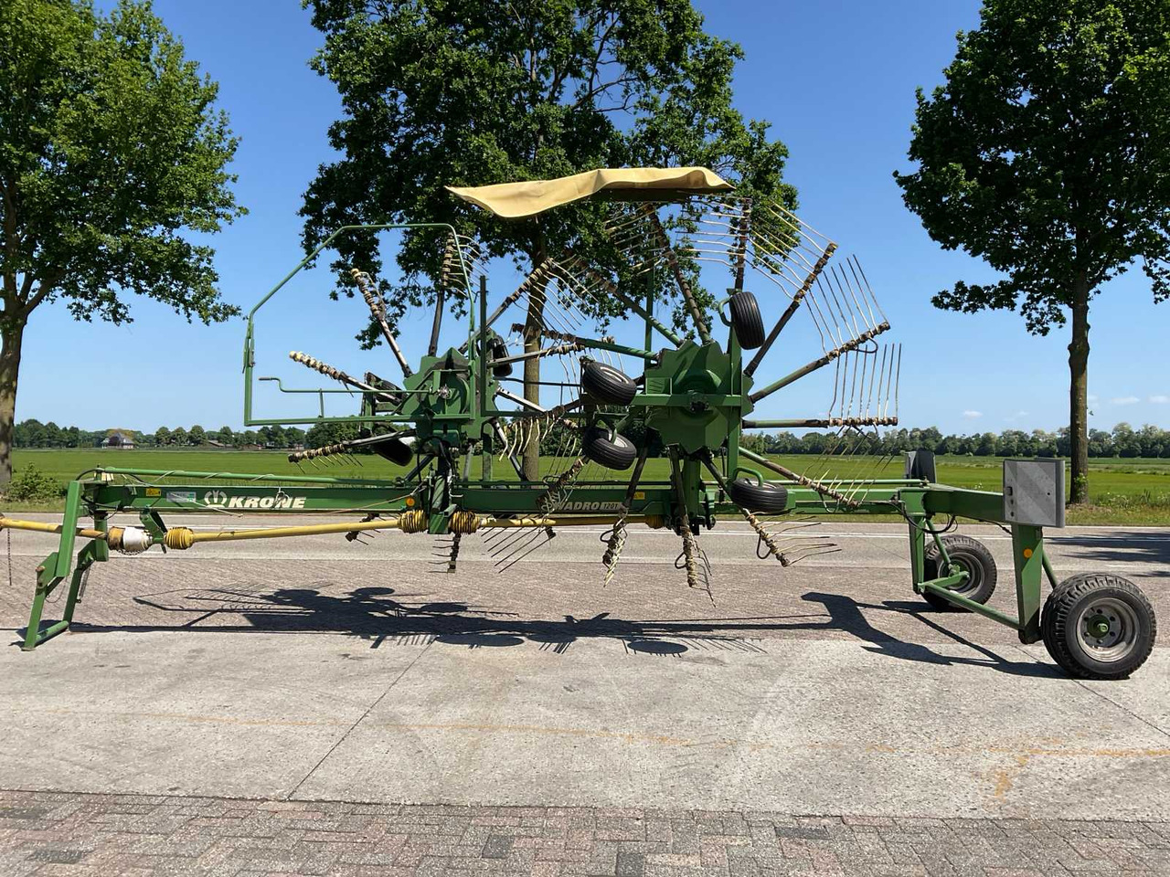 Krone Swadro 1201 - Máquina para produção de feno: foto 2 Krone Swadro 1201 - Máquina para produção de feno: foto 2