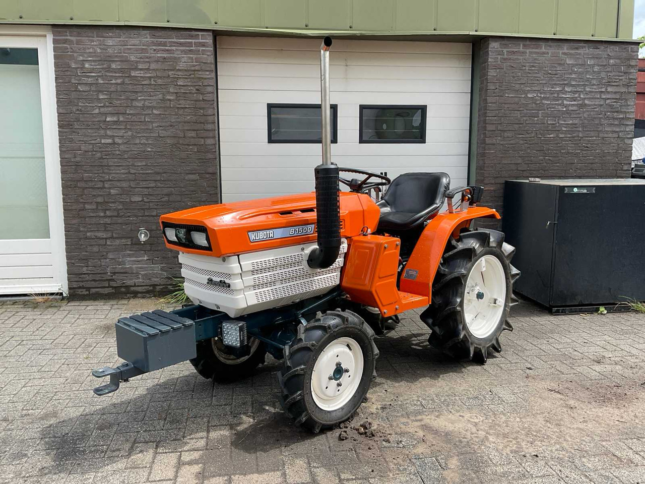 Kubota B1500DT - Mini trator: foto 1 Kubota B1500DT - Mini trator: foto 1