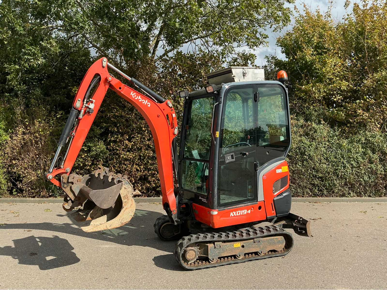 Kubota KX019-4 - Mini escavadeira: foto 2 Kubota KX019-4 - Mini escavadeira: foto 2