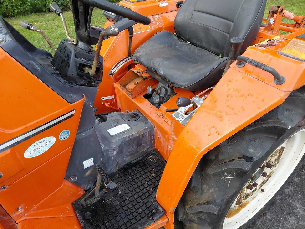 Kubota L1-18 - Mini trator: foto 5 Kubota L1-18 - Mini trator: foto 5