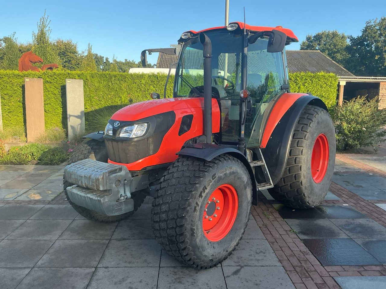 Kubota M12 M8560-H-C - Trator: foto 1 Kubota M12 M8560-H-C - Trator: foto 1