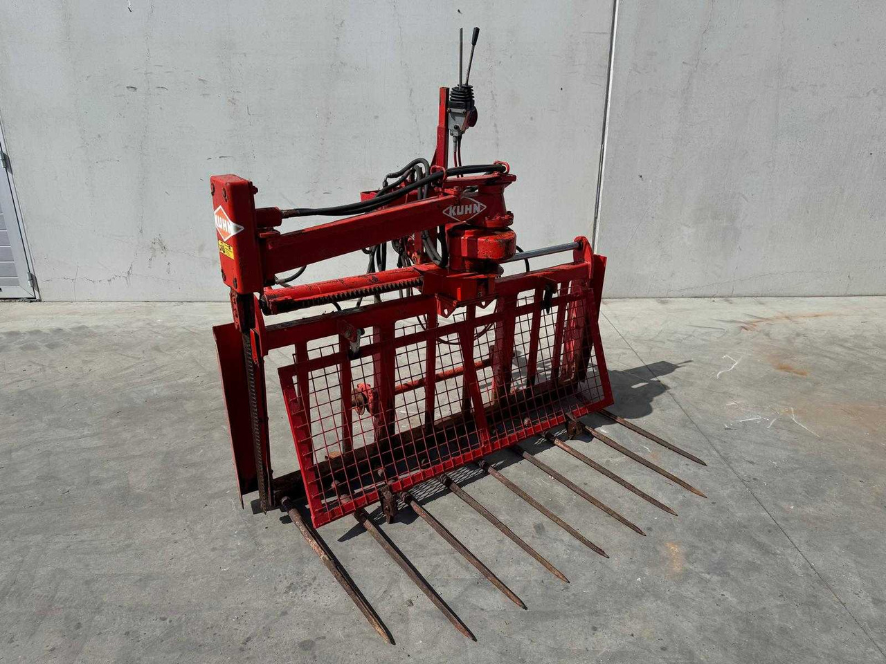 Kuhn B1201 - Equipamento para silagem: foto 2 Kuhn B1201 - Equipamento para silagem: foto 2