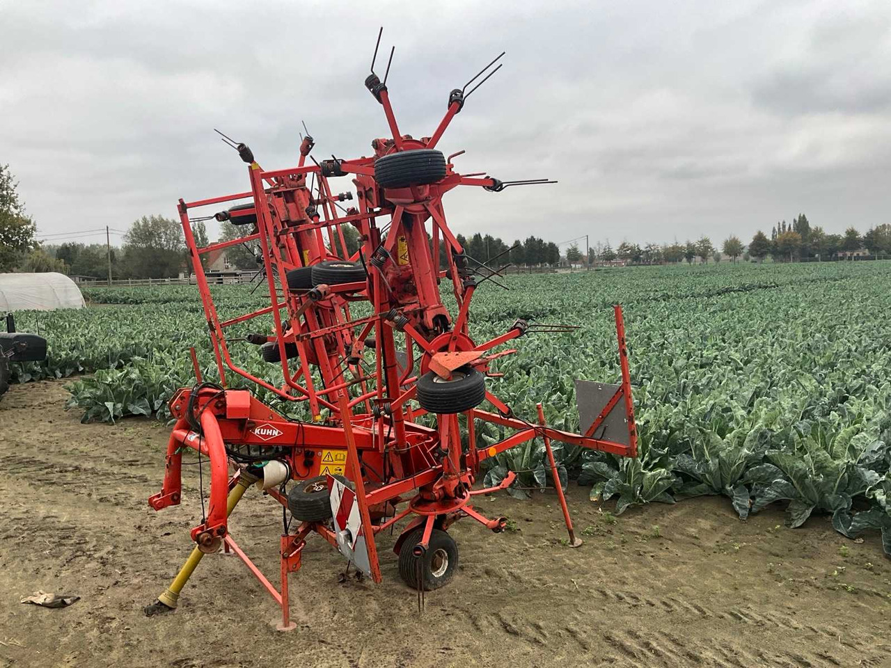 Kuhn GF8501MHO - Máquina para produção de feno: foto 1 Kuhn GF8501MHO - Máquina para produção de feno: foto 1
