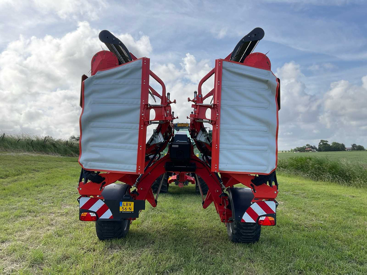 Kuhn Merge Maxx 950 - Máquina para produção de feno: foto 5 Kuhn Merge Maxx 950 - Máquina para produção de feno: foto 5