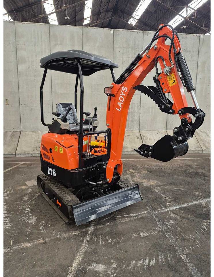LADYS - 2025 - DY18 - MINI EXCAVATOR - Mini escavadeira: foto 1 LADYS - 2025 - DY18 - MINI EXCAVATOR - Mini escavadeira: foto 1