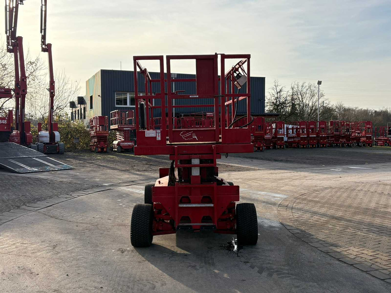 LIFTLUX - SL 83-16 - LIFTLUX SL 83-16 - 1995 - Plataforma aérea: foto 4 LIFTLUX - SL 83-16 - LIFTLUX SL 83-16 - 1995 - Plataforma aérea: foto 4