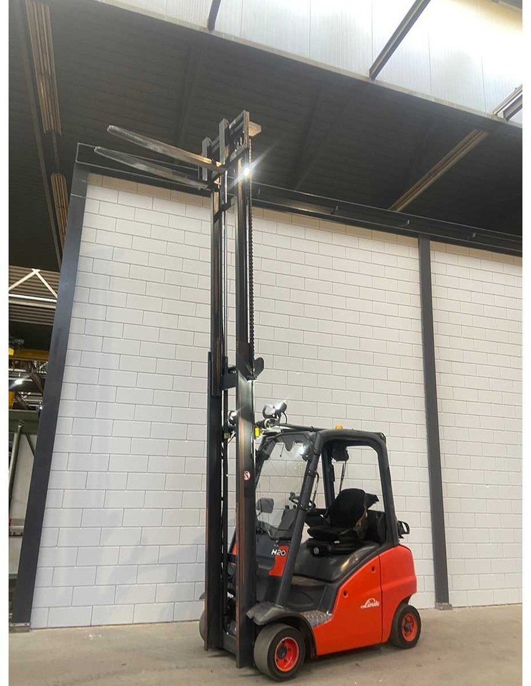 LINDE - 2013 - H20T - FORKLIFT TRUCK - SIDE-SHIFT - Empilhadeira: foto 3 LINDE - 2013 - H20T - FORKLIFT TRUCK - SIDE-SHIFT - Empilhadeira: foto 3