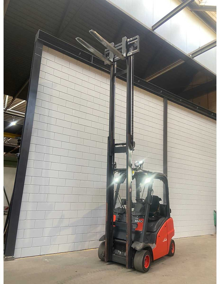 LINDE - 2013 - H20T - FORKLIFT TRUCK - SIDE-SHIFT - Empilhadeira: foto 4 LINDE - 2013 - H20T - FORKLIFT TRUCK - SIDE-SHIFT - Empilhadeira: foto 4