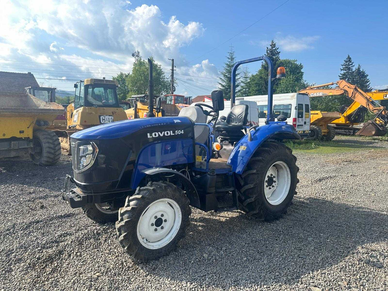 LOVOL - 504 - 4-WHEEL DRIVE TRACTOR - Trator: foto 1 LOVOL - 504 - 4-WHEEL DRIVE TRACTOR - Trator: foto 1