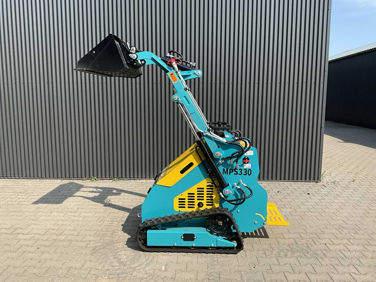 Mach Pro MP-S330 - Mini pá carregadora: foto 1 Mach Pro MP-S330 - Mini pá carregadora: foto 1
