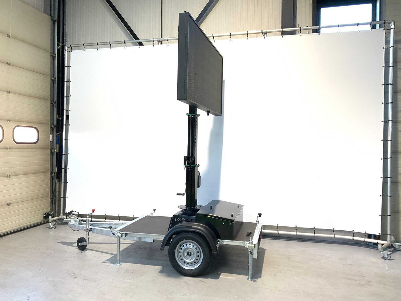 Máquina de outro Viplex tekstkar P8 ledscherm op aanhangwagen: foto 16