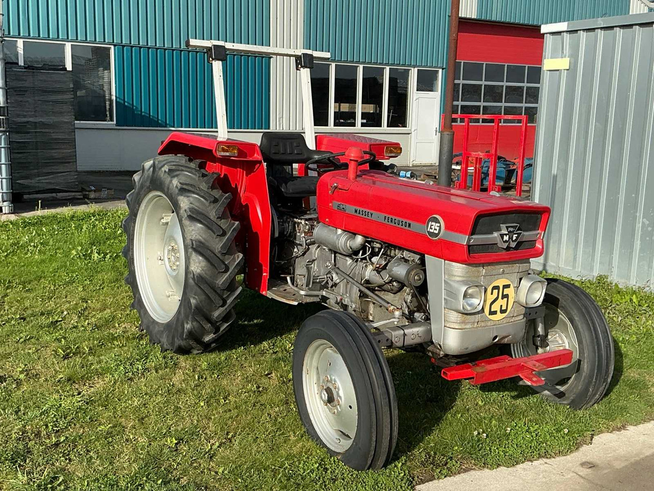 Massey-Ferguson 135 - Trator: foto 3 Massey-Ferguson 135 - Trator: foto 3