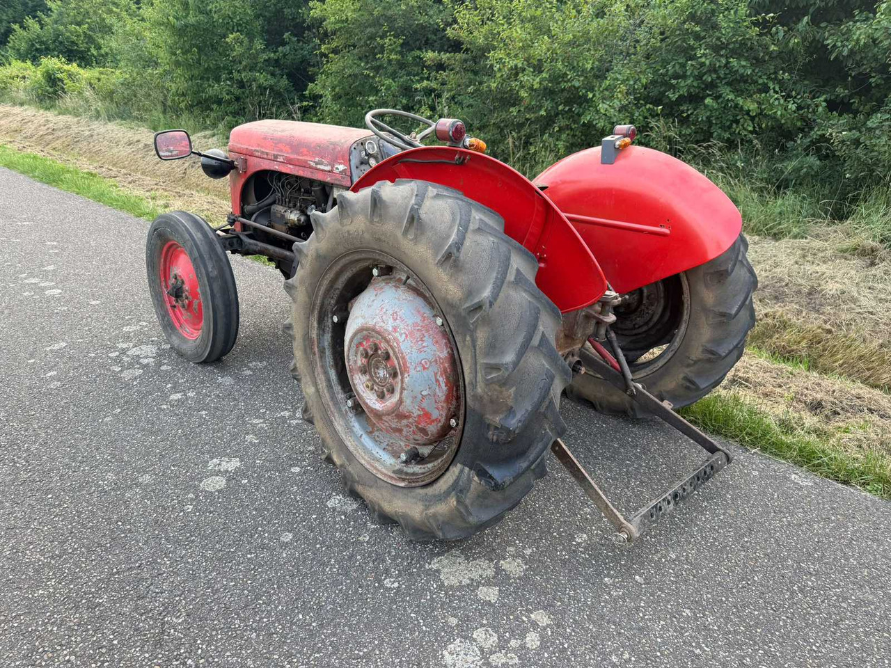 Massey Ferguson 20 - Trator: foto 4 Massey Ferguson 20 - Trator: foto 4