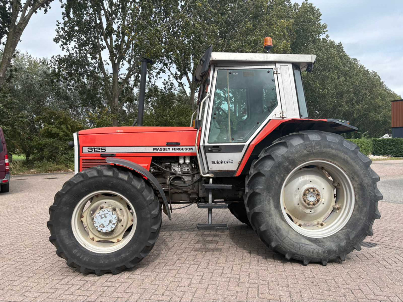 Massey Ferguson 3125 - Trator: foto 3 Massey Ferguson 3125 - Trator: foto 3
