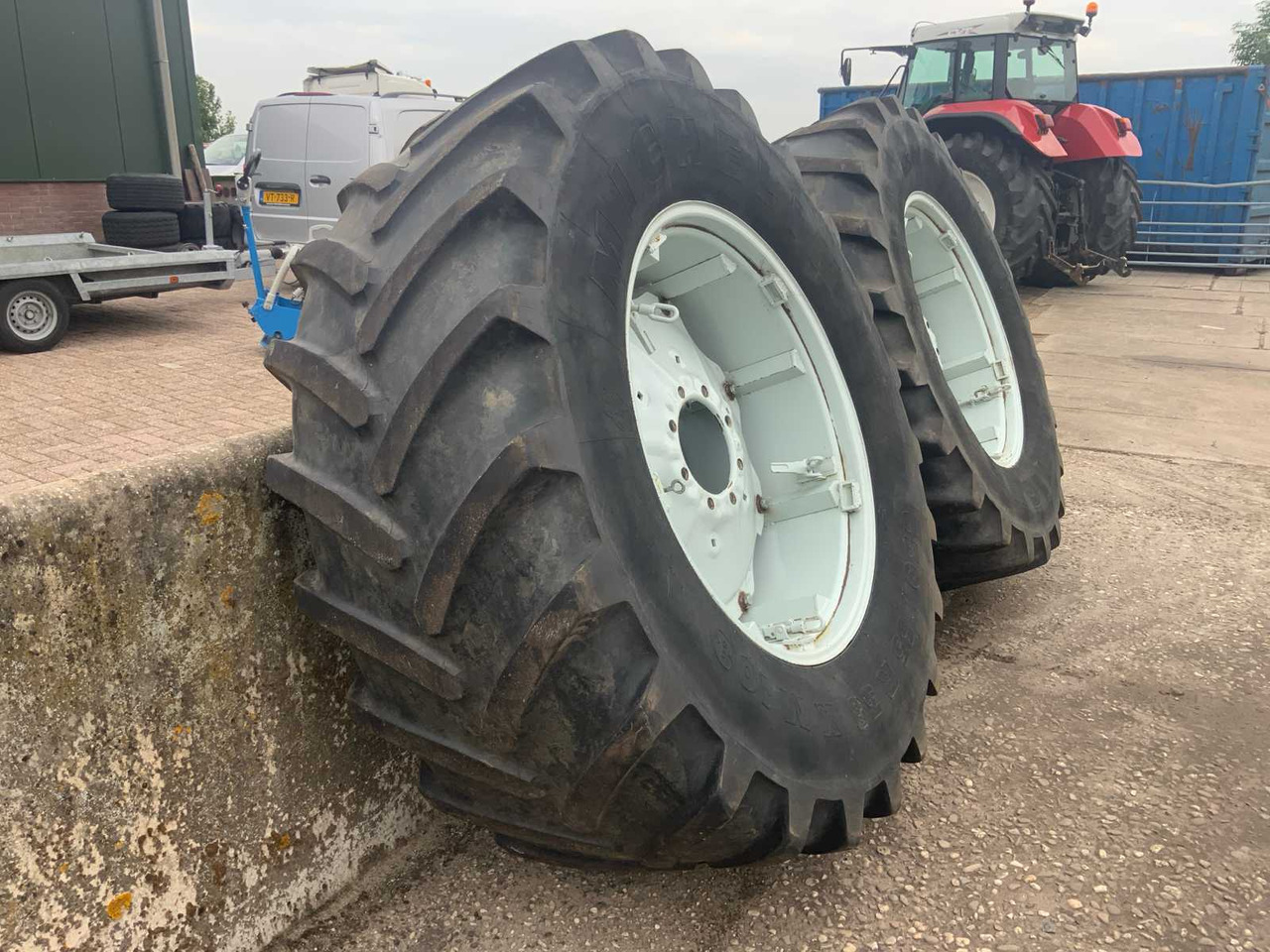 Michelin XM108 - Jantes e pneus por Trator: foto 3 Michelin XM108 - Jantes e pneus por Trator: foto 3