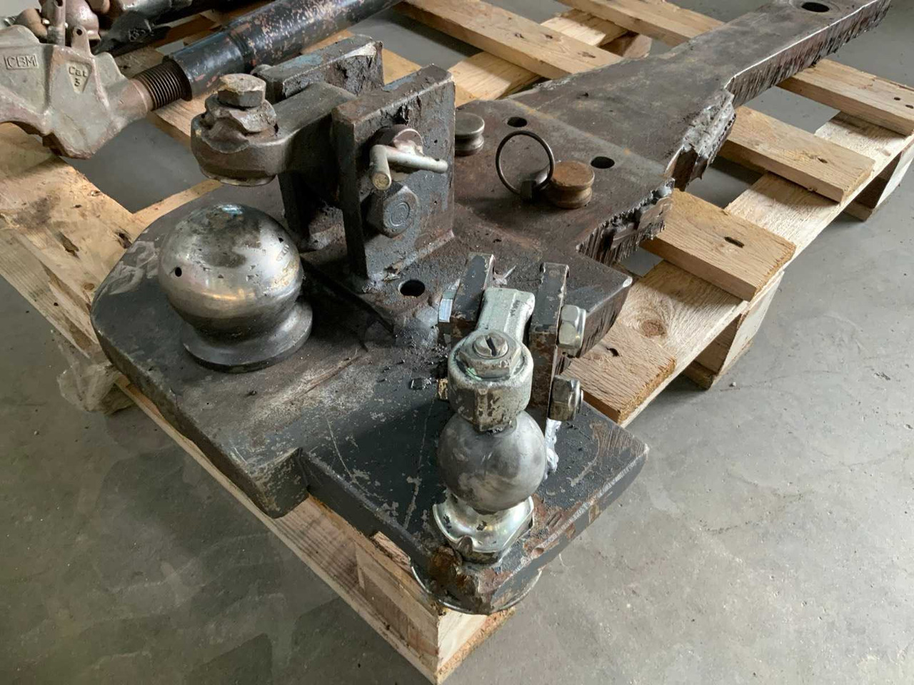 NEW HOLLAND 7000-SERIES / K80 - K50 TOWBAR - Trator: foto 4 NEW HOLLAND 7000-SERIES / K80 - K50 TOWBAR - Trator: foto 4