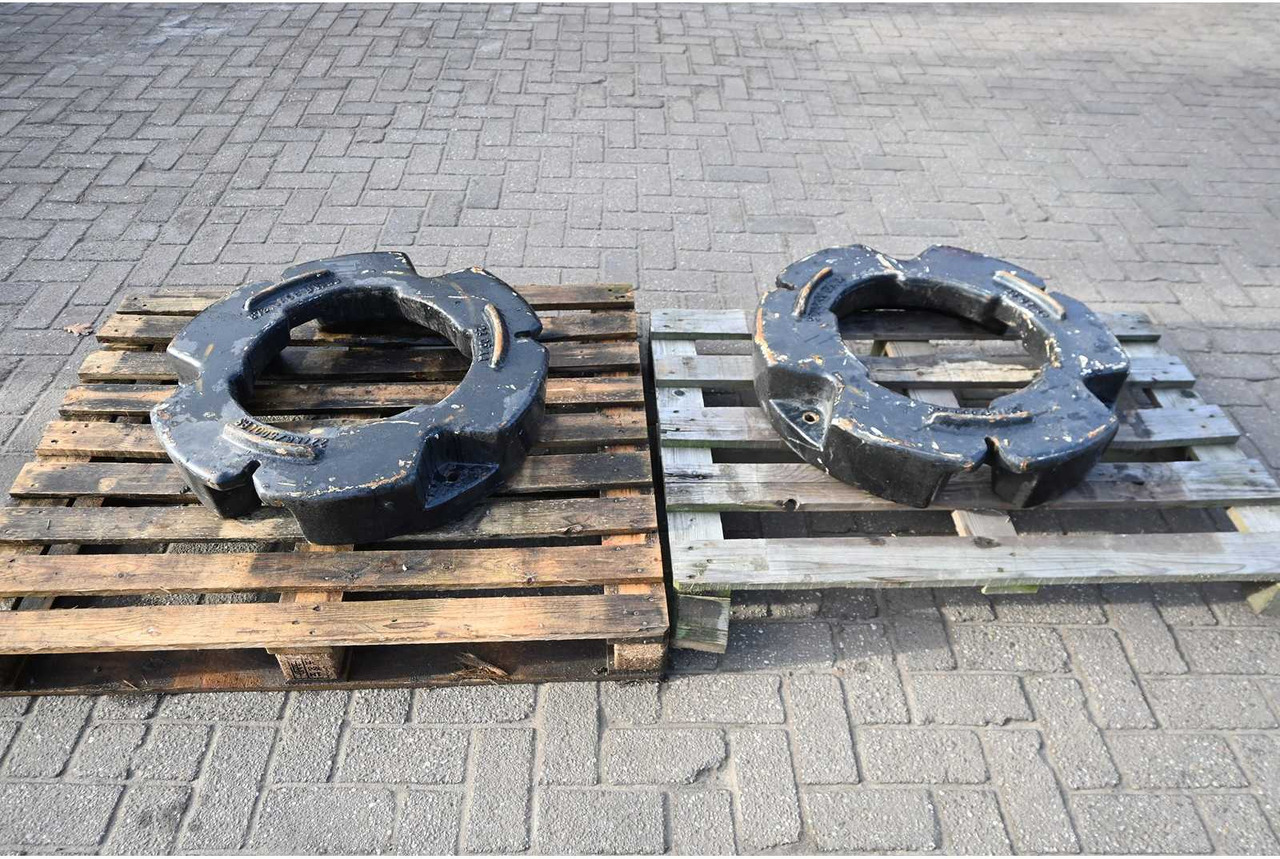 NEW HOLLAND - BNF36 - WHEEL WEIGHT (2X) - Trator: foto 2 NEW HOLLAND - BNF36 - WHEEL WEIGHT (2X) - Trator: foto 2