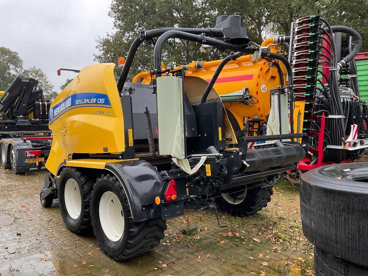 New Holland RB135 ULTRA - Empacotador de fardos: foto 2 New Holland RB135 ULTRA - Empacotador de fardos: foto 2