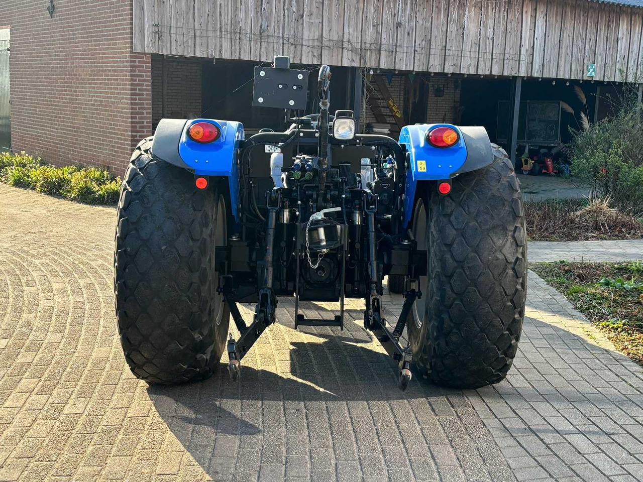 New Holland T3.80LP Trekker/Tractor - Mini trator: foto 4 New Holland T3.80LP Trekker/Tractor - Mini trator: foto 4