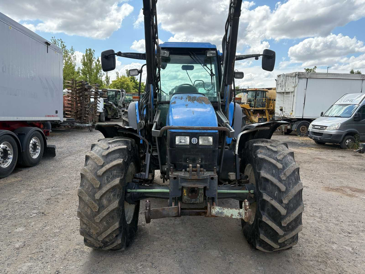 New Holland TM115 mit Frontlader - Trator: foto 2 New Holland TM115 mit Frontlader - Trator: foto 2