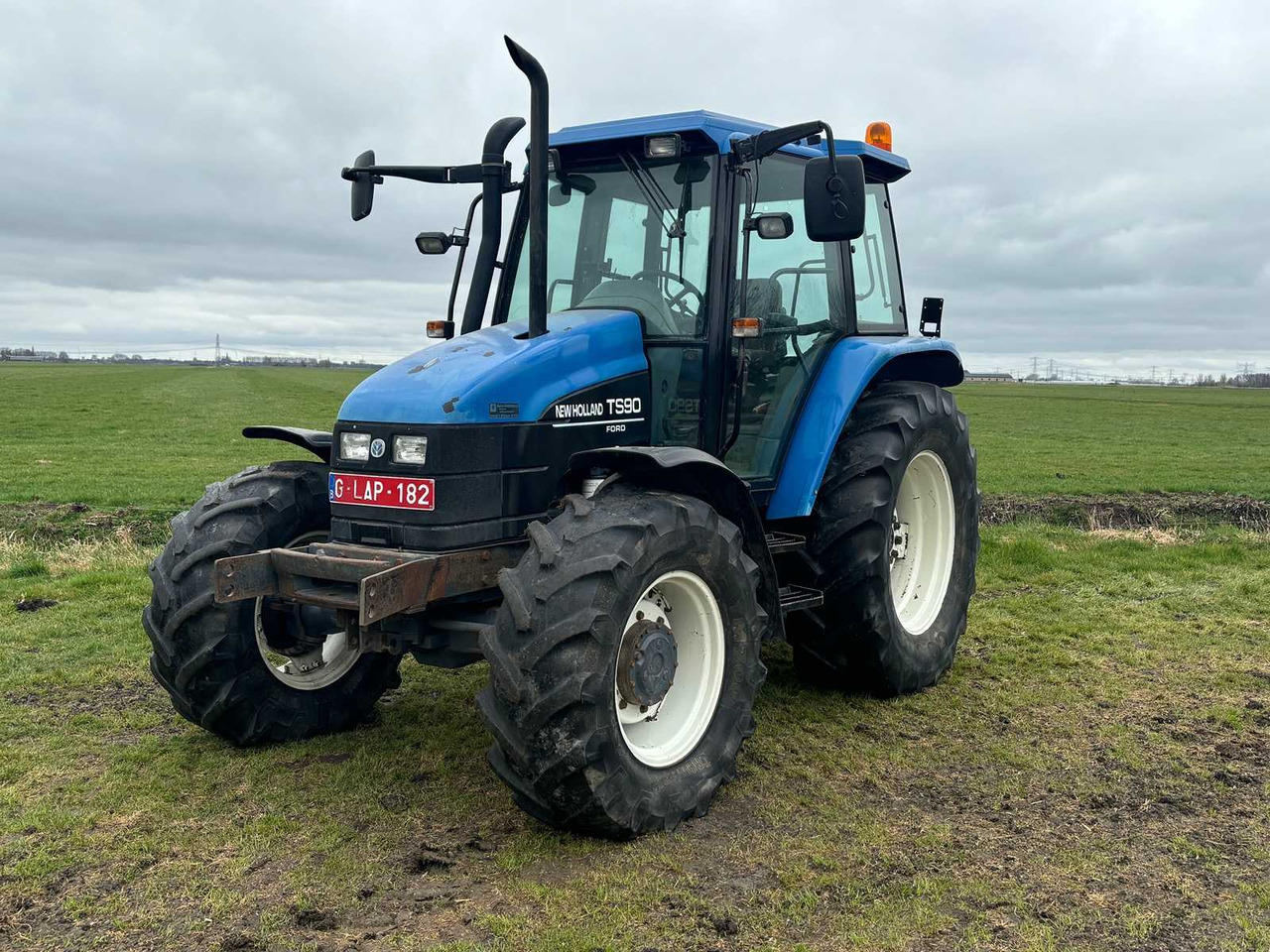 New Holland ts90 - Trator: foto 1 New Holland ts90 - Trator: foto 1