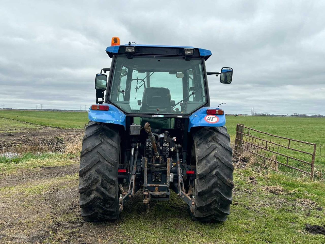 New Holland ts90 - Trator: foto 5 New Holland ts90 - Trator: foto 5