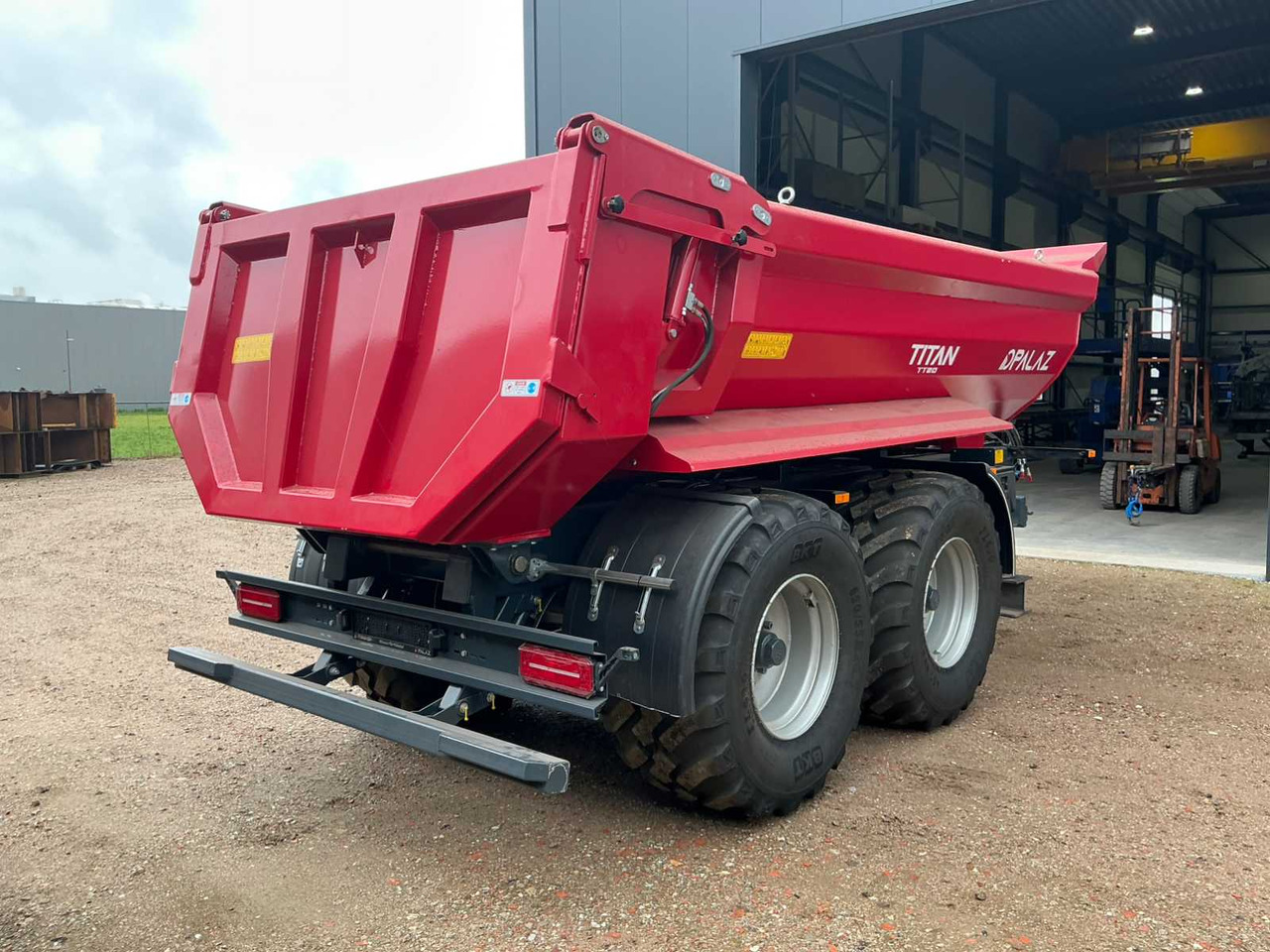 Palaz Halfpipe Titan TT20 Profiline - Reboque basculante agrícola: foto 4 Palaz Halfpipe Titan TT20 Profiline - Reboque basculante agrícola: foto 4