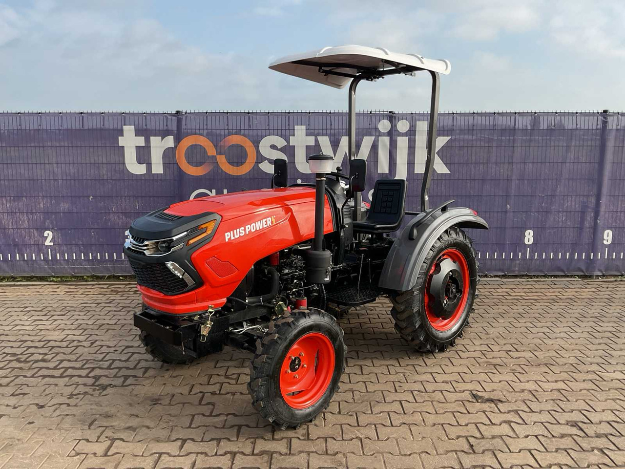 Plus power TT254 - Mini trator: foto 1 Plus power TT254 - Mini trator: foto 1