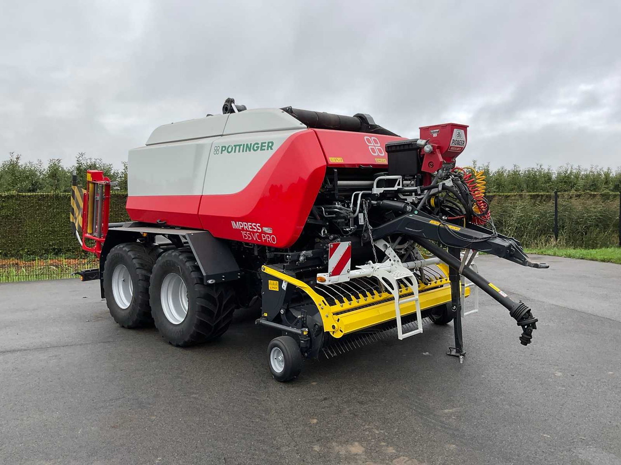 Pottinger Impress 155 VC PRO - Enfardadeira de fardos redondos, Empacotador de fardos: foto 1 Pottinger Impress 155 VC PRO - Enfardadeira de fardos redondos, Empacotador de fardos: foto 1