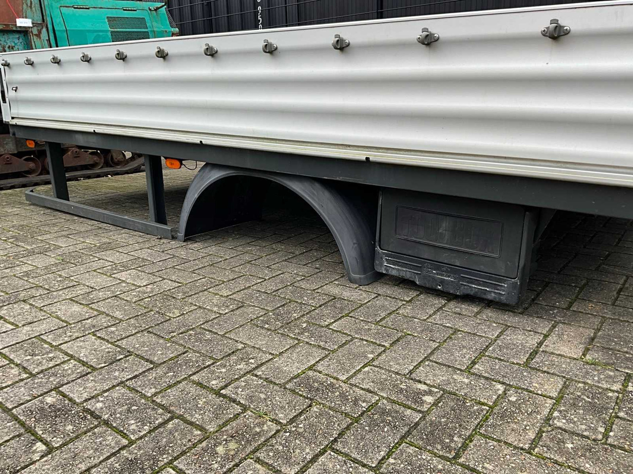 PRITSCHE P2 CS R MERCEDES SPRINTER CARGO BOX - Reboque: foto 5 PRITSCHE P2 CS R MERCEDES SPRINTER CARGO BOX - Reboque: foto 5