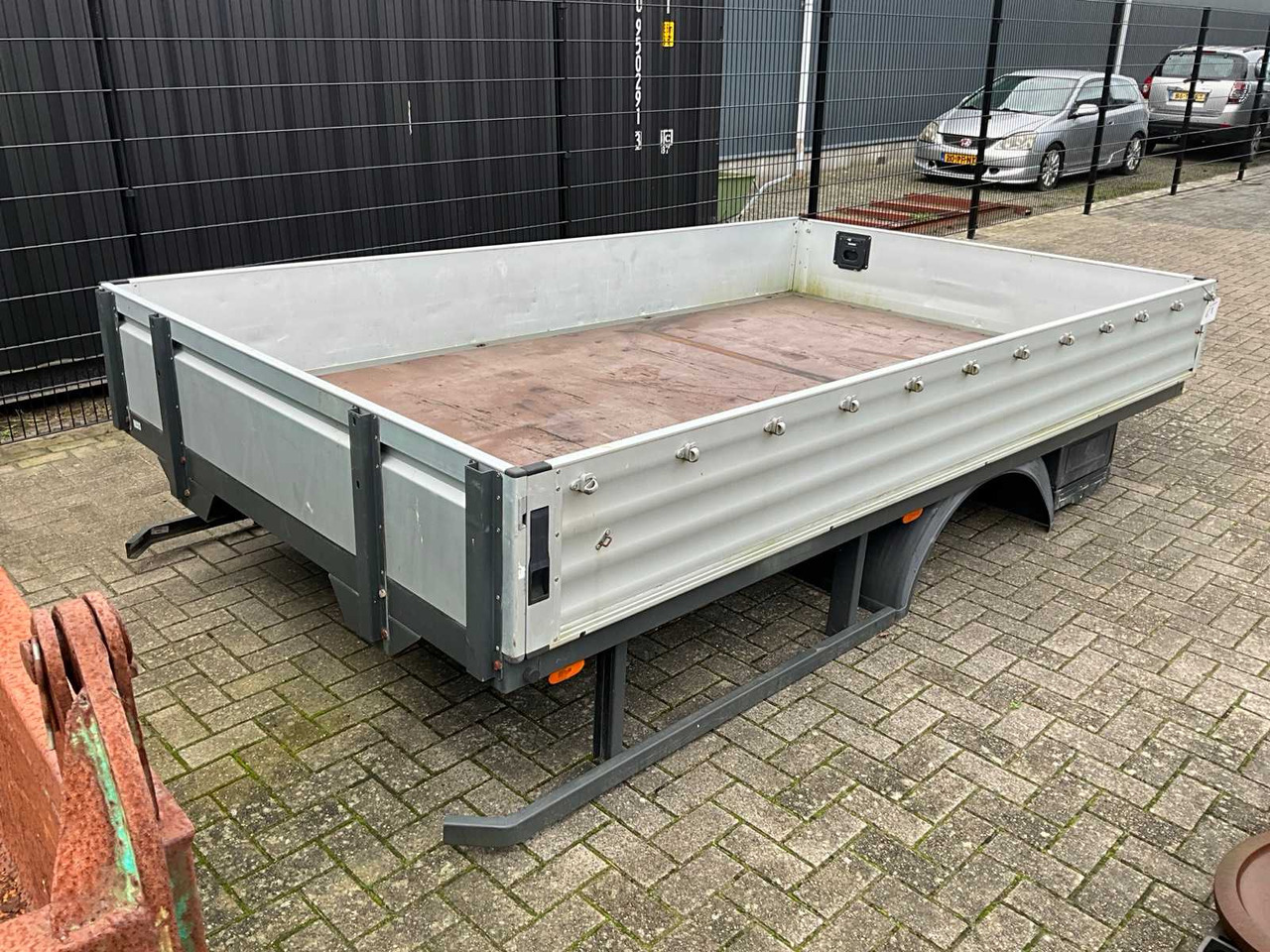 PRITSCHE P2 CS R MERCEDES SPRINTER CARGO BOX - Reboque: foto 1 PRITSCHE P2 CS R MERCEDES SPRINTER CARGO BOX - Reboque: foto 1