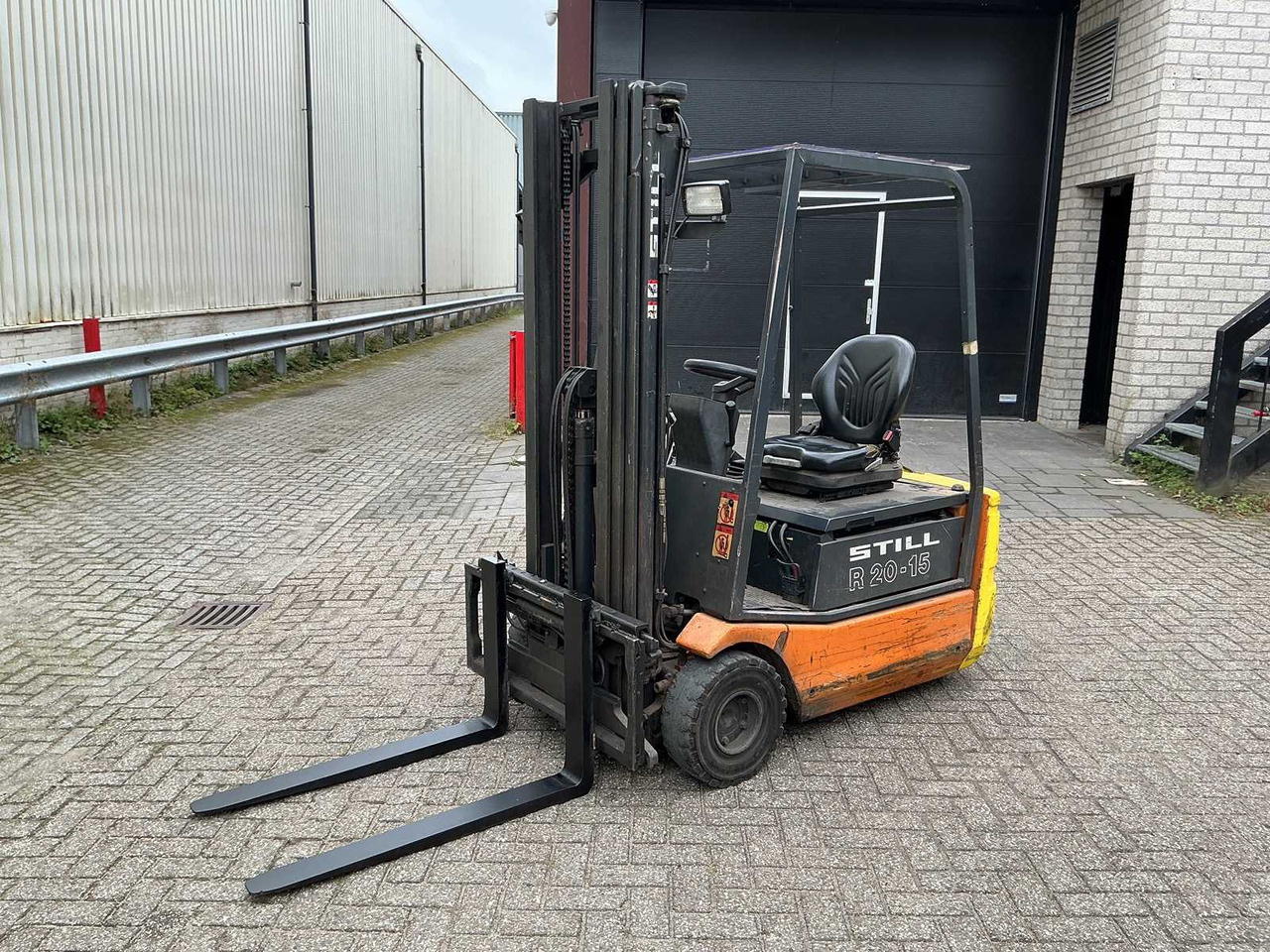 STILL - R20-15 - FORKLIFT TRUCKS - 1997 - Empilhadeira: foto 1 STILL - R20-15 - FORKLIFT TRUCKS - 1997 - Empilhadeira: foto 1