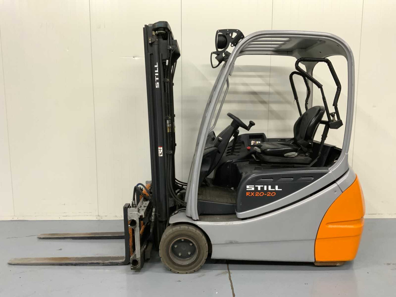 STILL RX20-20 - 4.7M TRIPLEX, FREE-LIFT, SIDE-SHIFT, FORK POSITIONER - FORKLIFT - Empilhadeira: foto 2 STILL RX20-20 - 4.7M TRIPLEX, FREE-LIFT, SIDE-SHIFT, FORK POSITIONER - FORKLIFT - Empilhadeira: foto 2