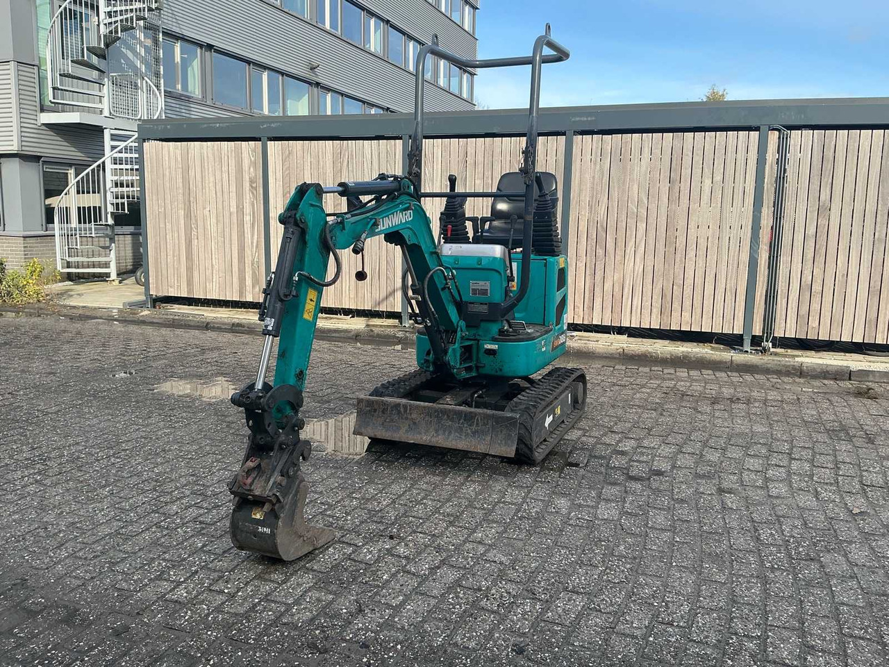 SUNWARD SWE08B - Mini escavadeira: foto 2 SUNWARD SWE08B - Mini escavadeira: foto 2