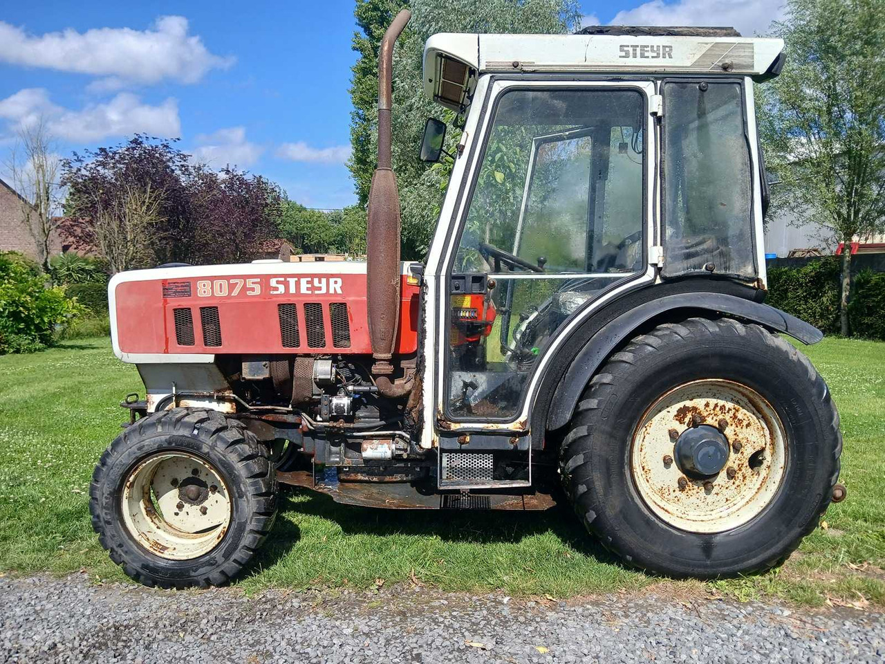 Steyr 8075 - Mini trator: foto 2 Steyr 8075 - Mini trator: foto 2