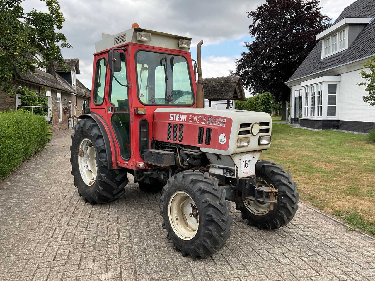 Steyr 8075 - Mini trator: foto 5 Steyr 8075 - Mini trator: foto 5