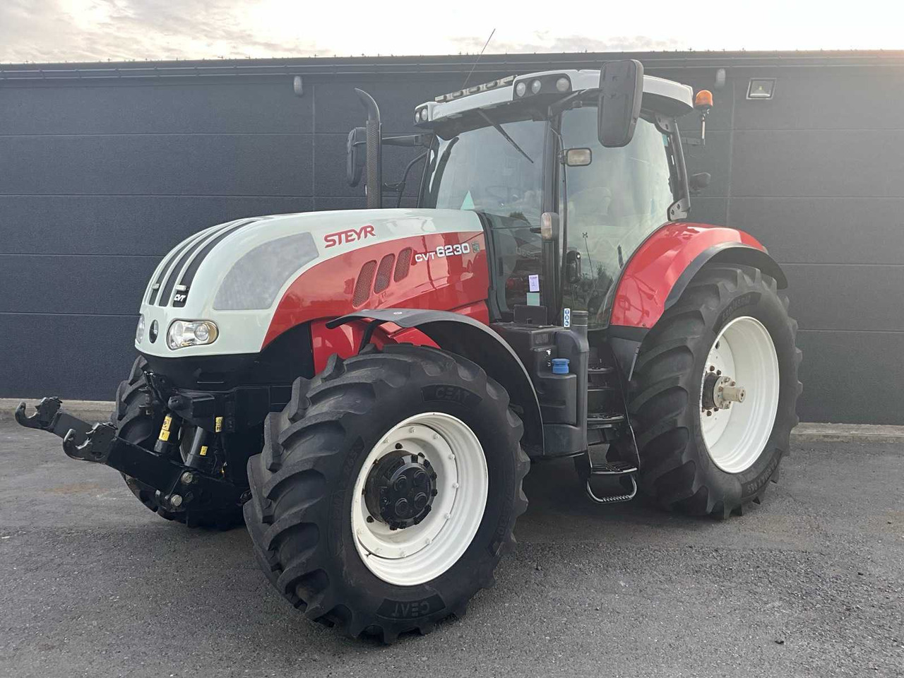 Steyr CVT6230 - Trator: foto 1 Steyr CVT6230 - Trator: foto 1