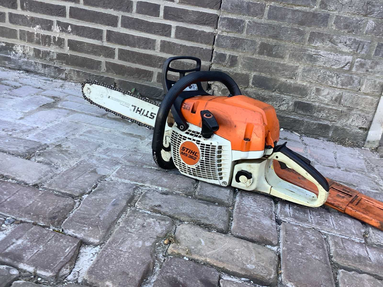 Stihl MS362/C - Equipamentos para jardinagem: foto 1 Stihl MS362/C - Equipamentos para jardinagem: foto 1