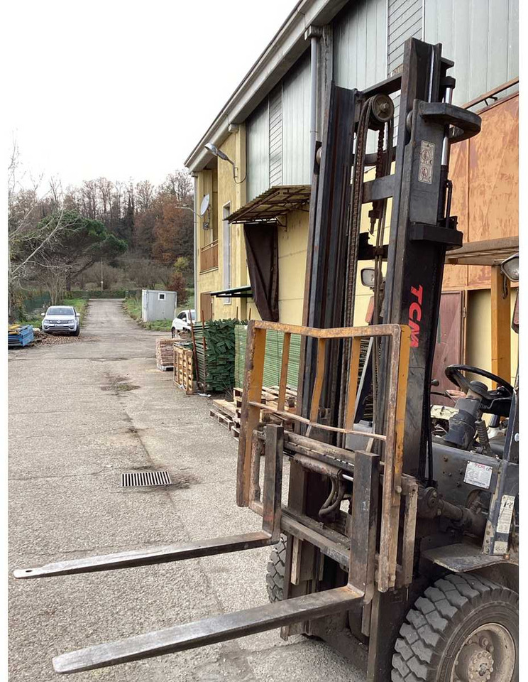 Empilhadeira TCM 25 FORKLIFT: foto 9 Empilhadeira TCM 25 FORKLIFT: foto 9