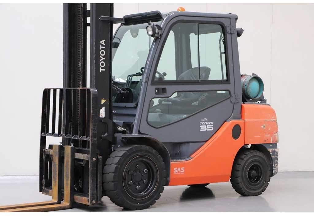 TOYOTA - 02-8FGJF35 - FORKLIFT, SIDESHIFT, 2015, 5M - Empilhadeira: foto 1 TOYOTA - 02-8FGJF35 - FORKLIFT, SIDESHIFT, 2015, 5M - Empilhadeira: foto 1