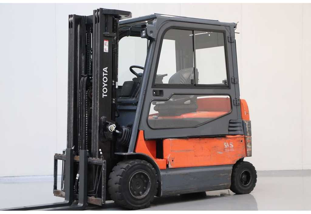 TOYOTA - 2010 - 7FBMF30 - FORKLIFT, TRIPLEX - Empilhadeira: foto 1 TOYOTA - 2010 - 7FBMF30 - FORKLIFT, TRIPLEX - Empilhadeira: foto 1