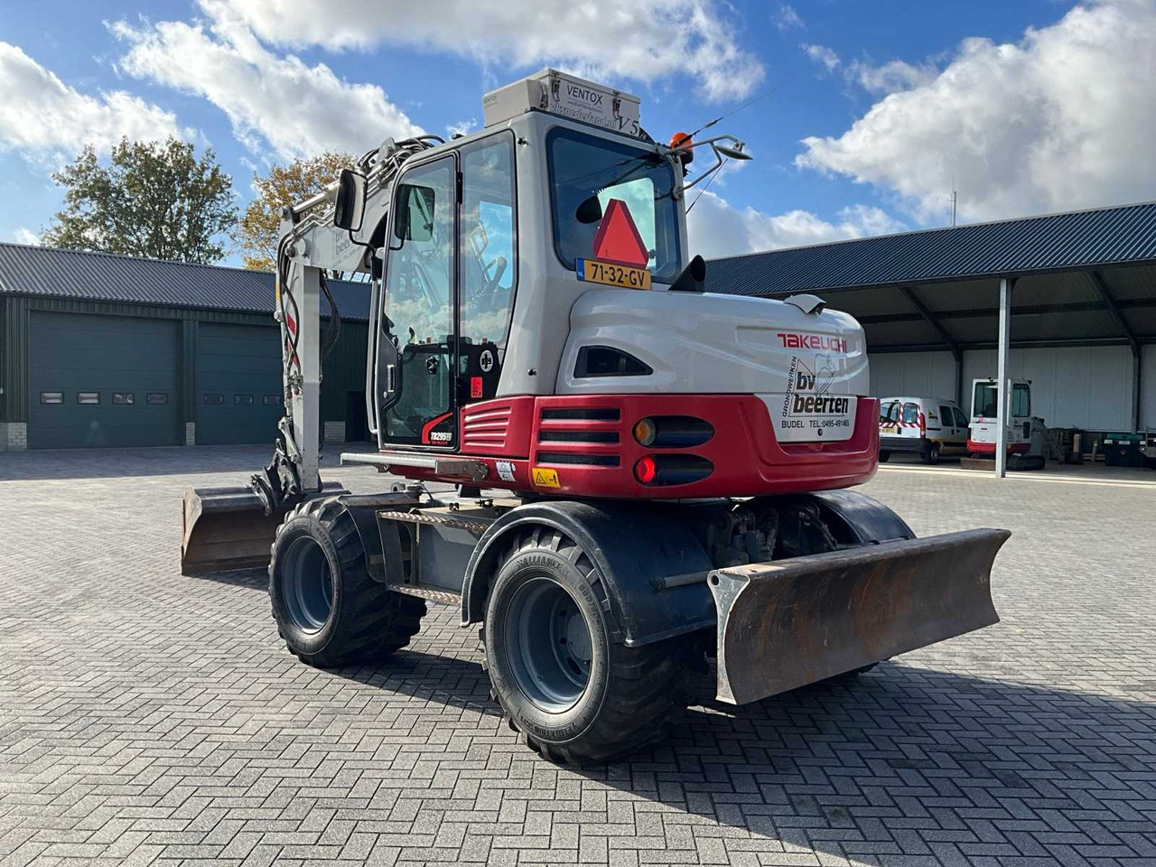 Takeuchi 2015 TAKEUCHI TB295W WHEELED EXCAVATOR - Escavadeira de rodas: foto 4 Takeuchi 2015 TAKEUCHI TB295W WHEELED EXCAVATOR - Escavadeira de rodas: foto 4